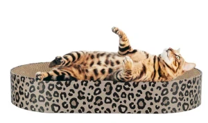 TRIXIE Kartonové škrabací lůžko LEO, s catnipem, 63 x 10 x 35 cm, hnědá/leopardí