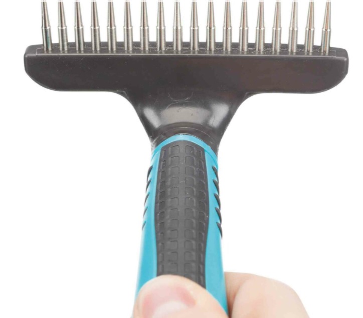 TRIXIE Hrablo dlouhá srst s antiskluzovou rukojetí 10x15cm,zuby 2 cm