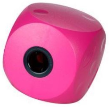 Hračka pes BUSTER Mini cube cherry 9cm, S