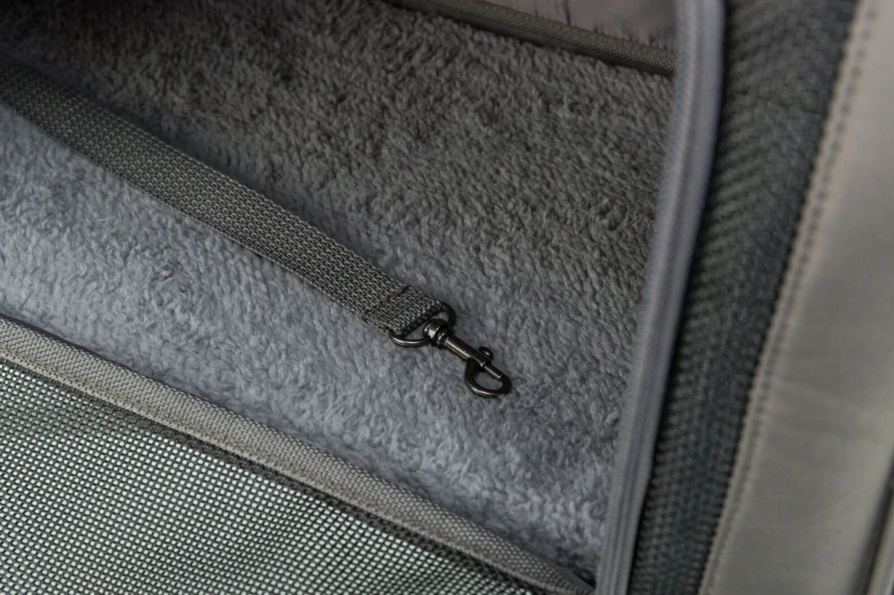 TRIXIE Cestovní taška FINLAY, 43 x 26 x 32 cm, do 10 kg, nylon, černá/šedá