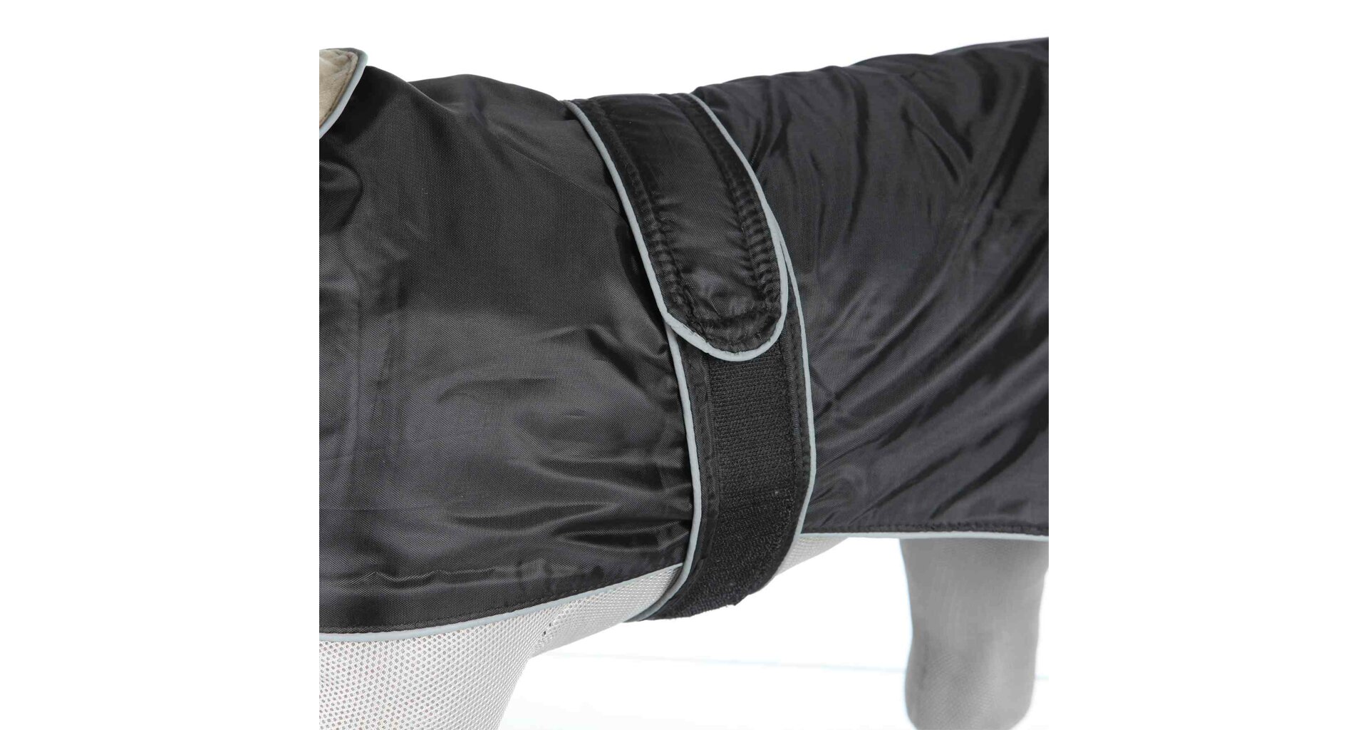 TRIXIE Reflexní vesta ORLEANS černá XL:80cm, hruď:70-100cm, krk:68-78cm