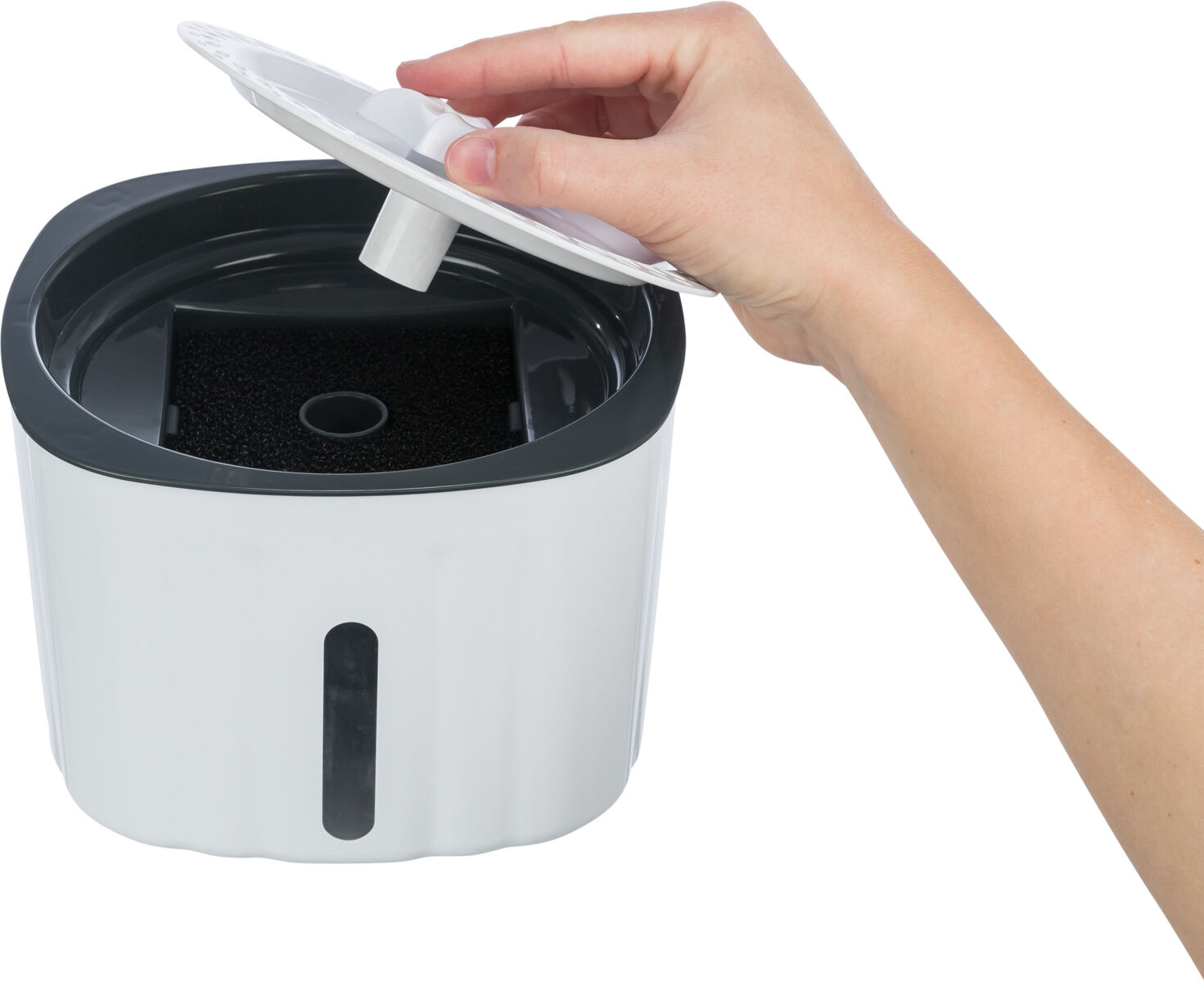 TRIXIE Pítko / fontánka FLOWER, 2 l/18,5 × 13 × 18,5 cm, plast, bílá/šedá (RP 2,90 Kč)