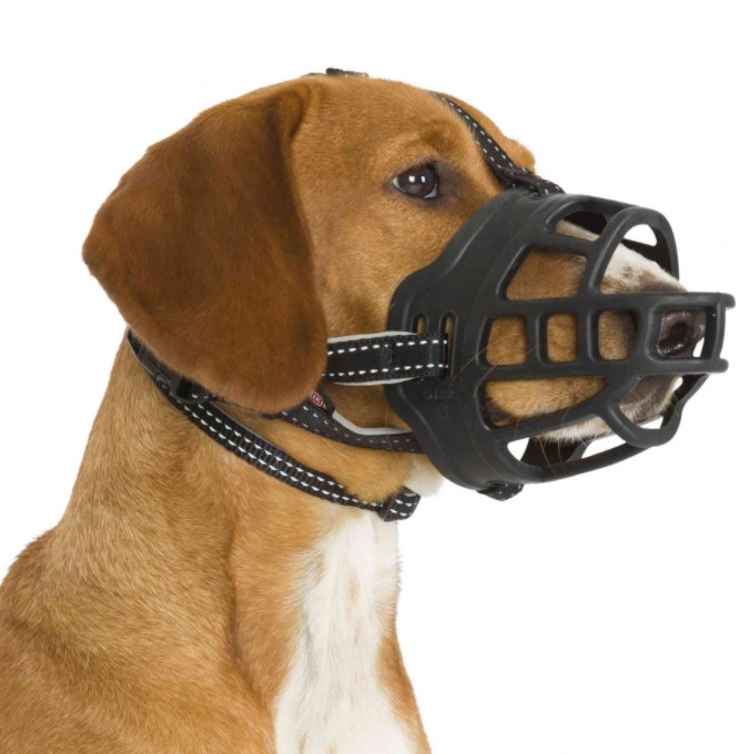 TRIXIE Silikonový náhubek FLEX S 19 cm/hlava max.18 cm černý