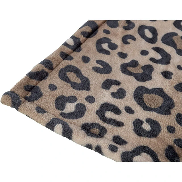 TRIXIE Plyšová deka LEO, 70 x 50 cm, vhodná pro alergiky, leopardí