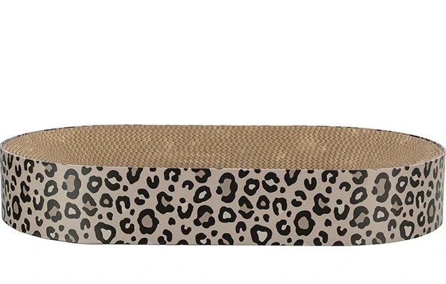 TRIXIE Kartonové škrabací lůžko LEO, s catnipem, 63 x 10 x 35 cm, hnědá/leopardí