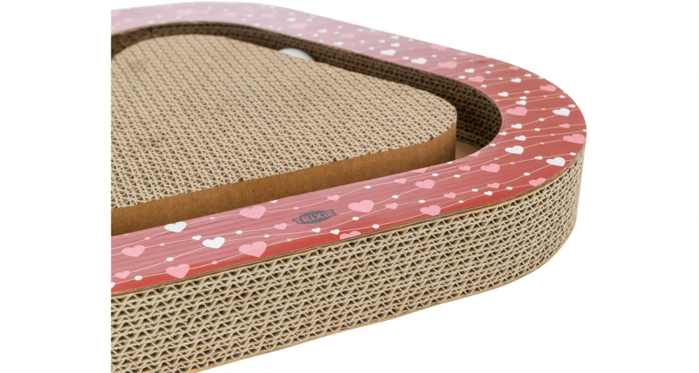 TRIXIE Škrabací karton VALENTINE triangl, s míčky a catnipem, 36 x 5 x 36/36 cm, červená - LIMITOVANÁ NABÍDKA