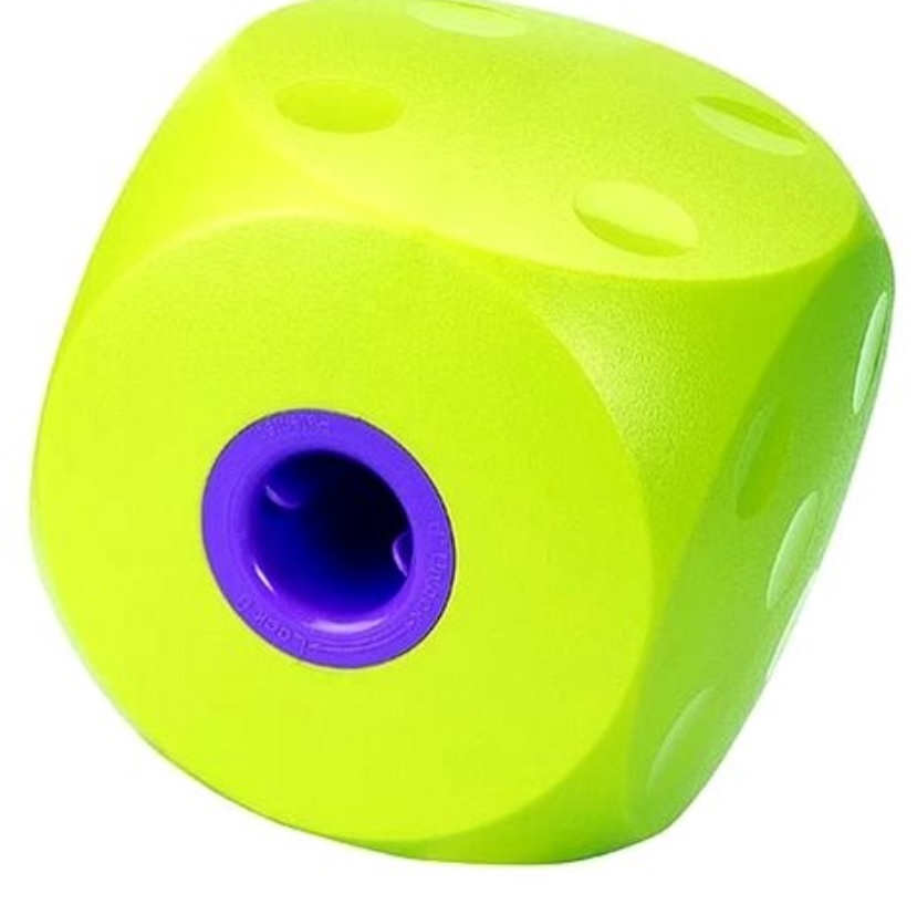 Hračka pes BUSTER Mini cube cherry 9cm, S