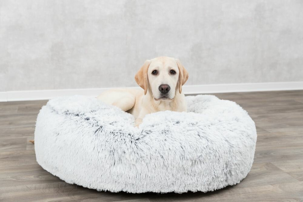 TRIXIE Kulatý vysoký polštář HARVEY, hebký potah s dlouhým vlasem, bílá/černá ø 80cm