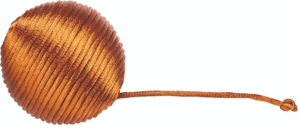 TRIXIE Chrastící metalický míček 4,6 cm, polyester