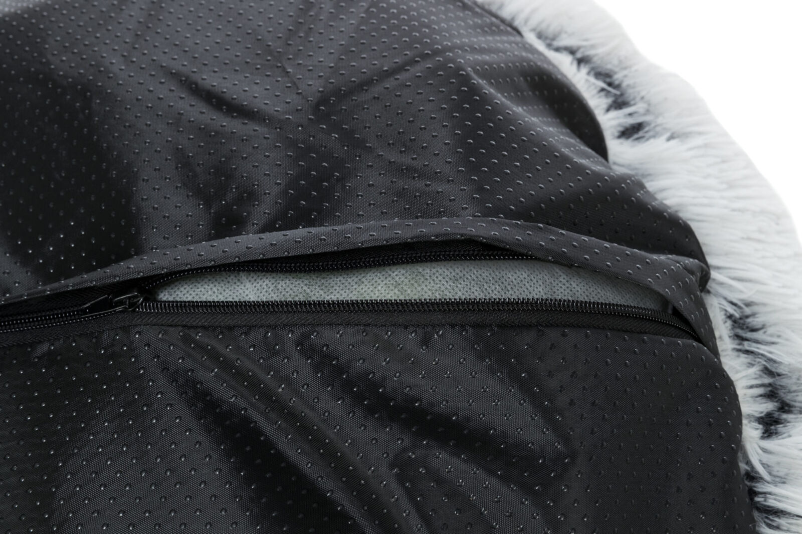 TRIXIE Kulatý pelech HARVEY, hebký potah s dlouhým vlasem, bílá/černá ø 80 cm