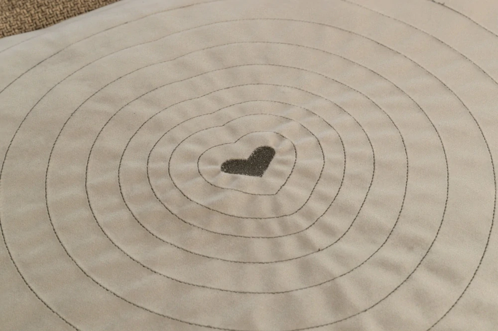 TRIXIE Podložka k ležení VIVIANA, 95 x 65 cm, sametová tkanina, hnědá