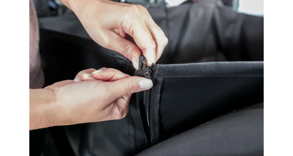 TRIXIE Autopotah vak pro velkého psa 1,50 m x 1,35 m