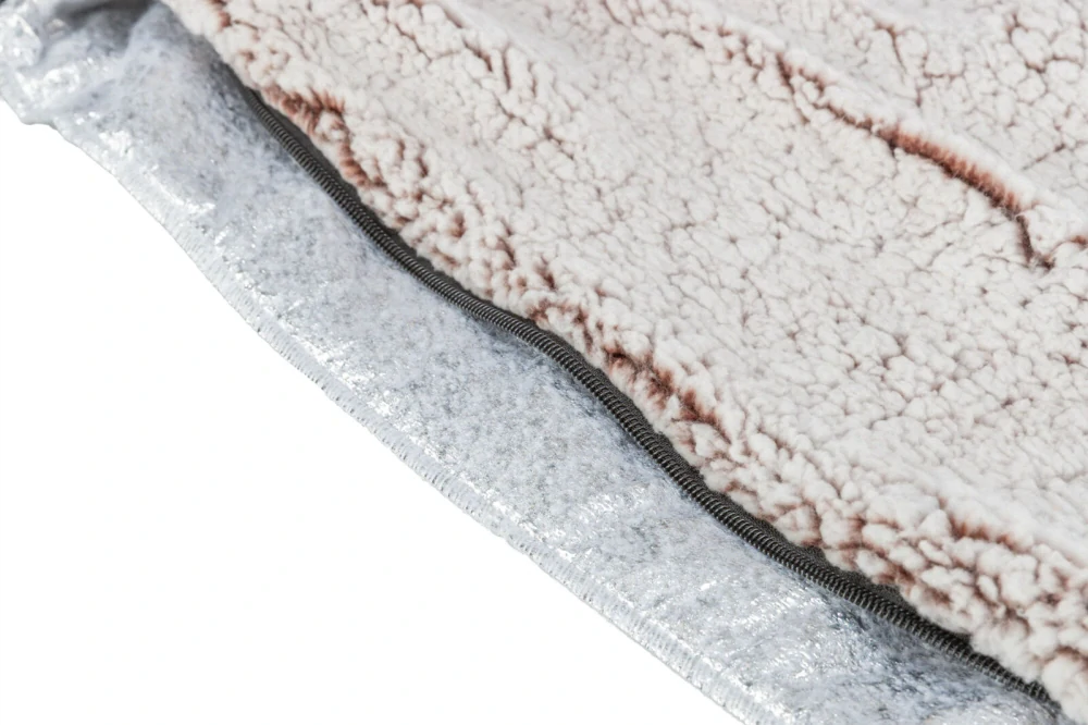 TRIXIE Podložka CALIDA, s tepelně reflexní vložkou, bílo-hnědá 80 x 55 cm