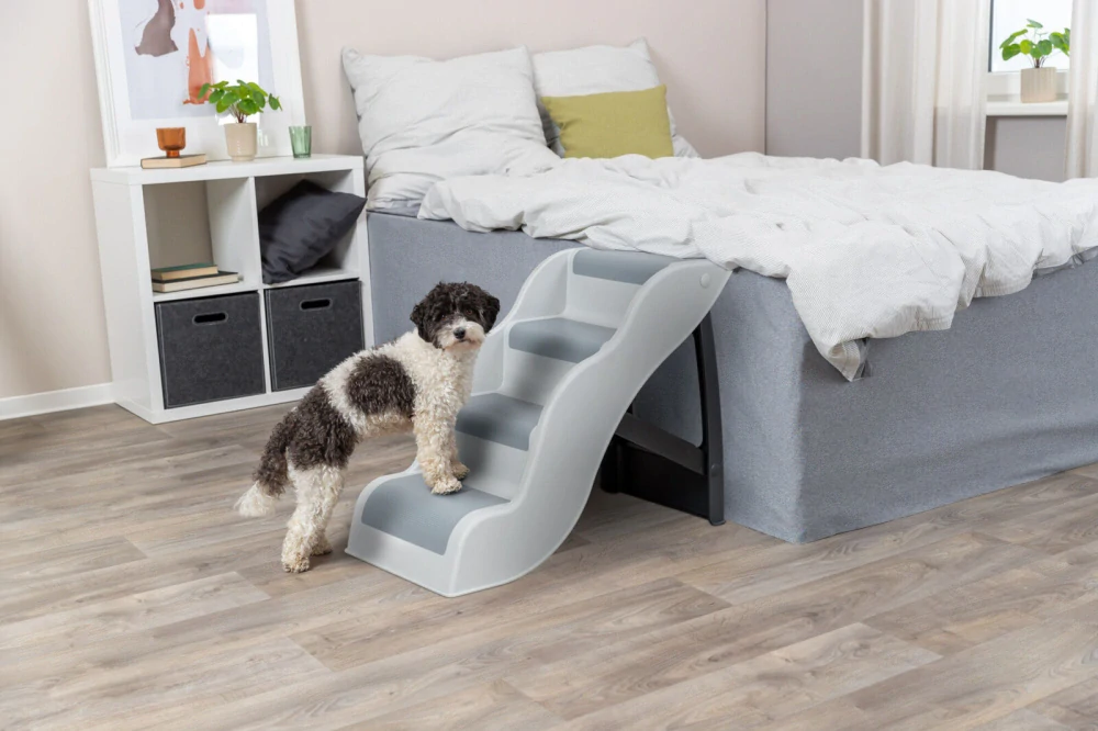 TRIXIE Protiskluzové schody, 38.5 × 60 × 79 cm, nosnost do 90 kg,  světle šedá